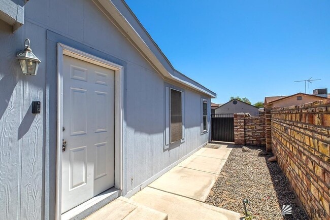 10439 E 37th St in Yuma, AZ - Building Photo - Building Photo
