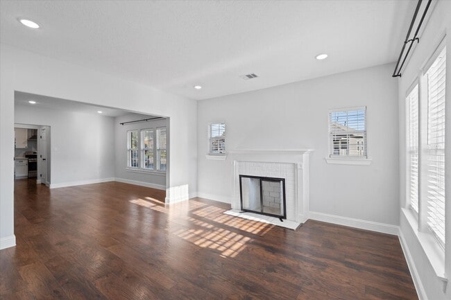 2 Jenkins St in Houston, TX - Building Photo - Building Photo