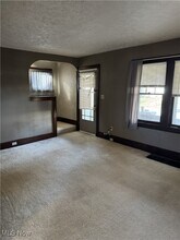 100 Victor Ave in Cuyahoga Falls, OH - Building Photo - Building Photo