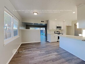 6423 Everest Way in Sacramento, CA - Building Photo - Building Photo