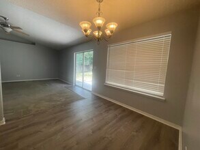 212 Lustan Dr in Crestview, FL - Building Photo - Building Photo