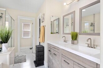 660 Greg Thatch Cir in Sacramento, CA - Building Photo - Building Photo