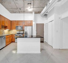 2001 Biscayne Blvd, Unit 3207 in Miami, FL - Building Photo