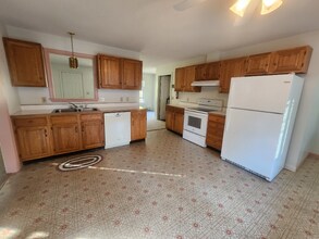 91 Forest Dr in Montpelier, VT - Foto de edificio - Building Photo