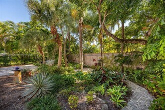 3240 Morris Ln in Miami, FL - Building Photo - Building Photo