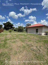 3614 Hileman Dr N in Lakeland, FL - Foto de edificio - Building Photo