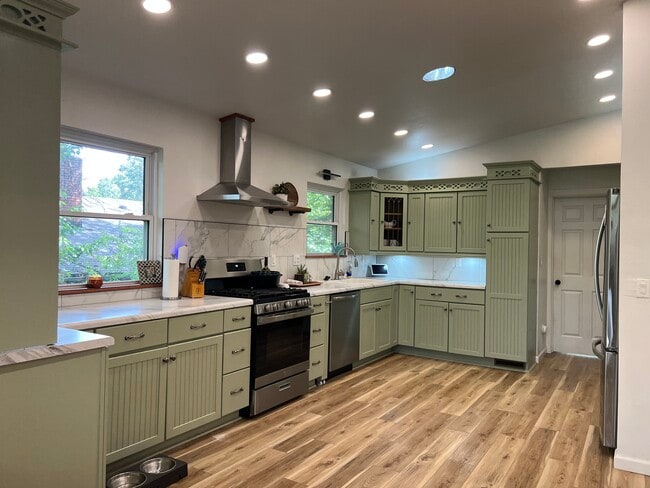 property at 15 Bromwich Ln