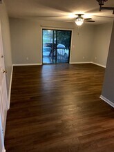 1600 Rucker Blvd in Enterprise, AL - Foto de edificio - Building Photo