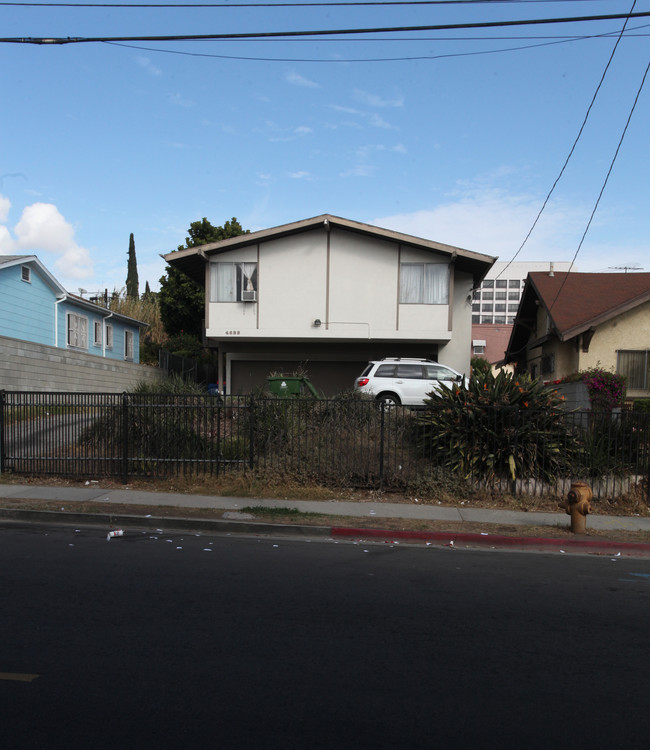 4633 Lexington Ave in Los Angeles, CA - Building Photo - Building Photo