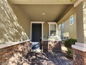 5476 Sentinel Point Ct in Las Vegas, NV - Building Photo - Building Photo