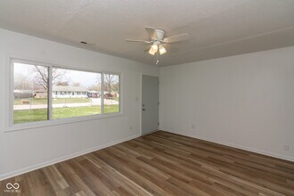 380 Parkway St in Whiteland, IN - Building Photo - Building Photo