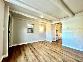 422 Towner Ave NW in Albuquerque, NM - Foto de edificio - Building Photo