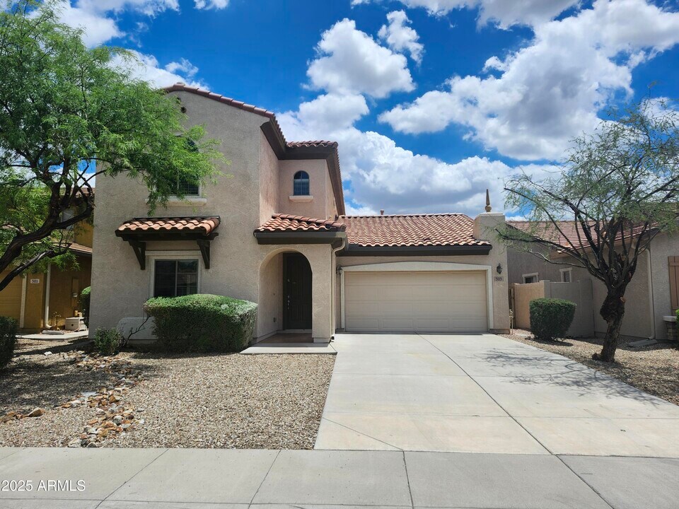 5115 W El Cortez Trail in Phoenix, AZ - Building Photo