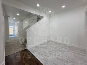 2005 E Brookview Dr in Siloam Springs, AR - Building Photo - Building Photo