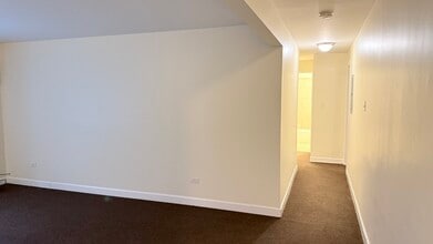 9036 S Cottage Grove Ave in Chicago, IL - Building Photo - Building Photo