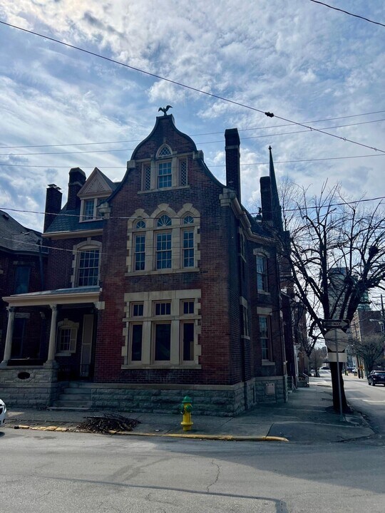238 W 2nd St in Lexington, KY - Building Photo