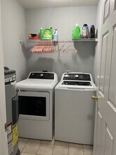 8737 Robinson Forest Dr in Charlotte, NC - Building Photo - Building Photo