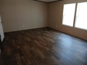 7070 FM1115 in Flatonia, TX - Building Photo - Building Photo