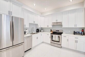 5190 Lake Catalina Dr in Boca Raton, FL - Building Photo - Building Photo