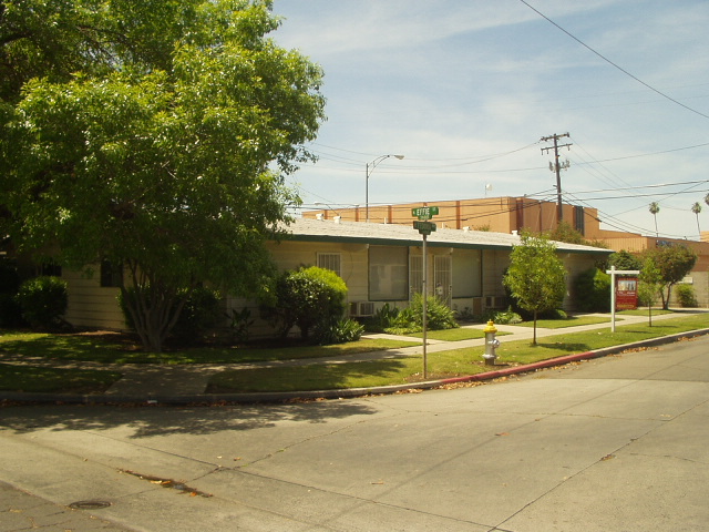 1940-1948 E Fedora Ave in Fresno, CA - Building Photo