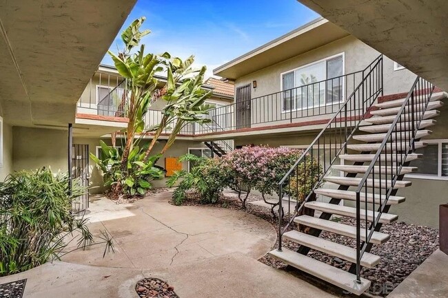 4450 Wilson Ave in San Diego, CA - Foto de edificio - Building Photo