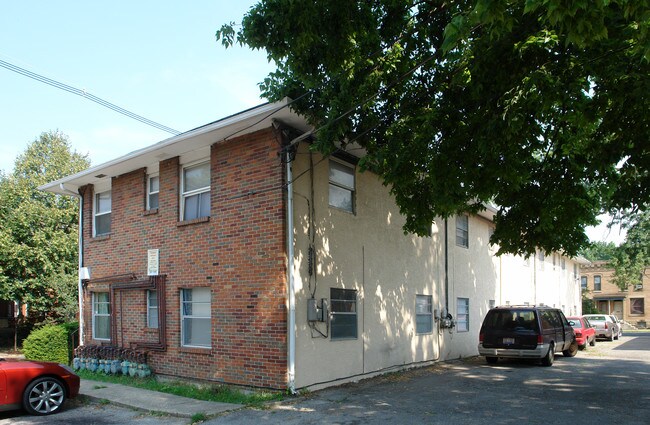 1308-1326 Dennison Ave in Columbus, OH - Building Photo - Building Photo