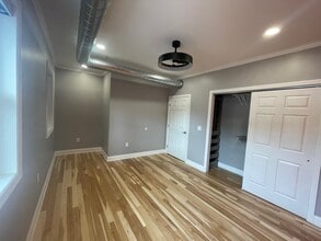 1231 Pennsylvania Ave, Unit Floor-2 in Monaca, PA - Building Photo - Building Photo