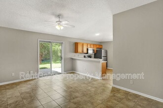 2067 Wax Myrtle Ct in Orange Park, FL - Building Photo - Building Photo