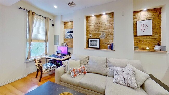 1011 Park Ave in Hoboken, NJ - Building Photo - Building Photo