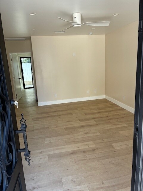 17640 Gilmore St, Unit adu in Van Nuys, CA - Building Photo