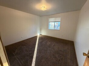 487-489 Ecols St S in Monmouth, OR - Building Photo - Building Photo