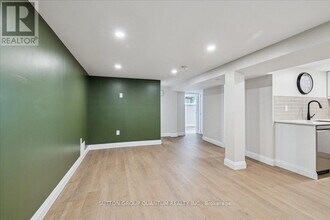 18 Pleasant Ave in Hamilton, ON - Building Photo - Building Photo