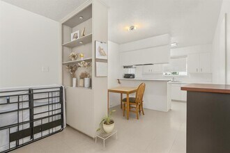 6911 Cooper Ln in Austin, TX - Building Photo - Building Photo