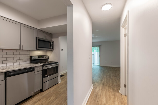 Rocky Creek Townhouses in Gahanna, OH - Foto de edificio - Interior Photo