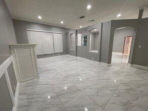 5263 SW 34th Way in Fort Lauderdale, FL - Building Photo - Building Photo