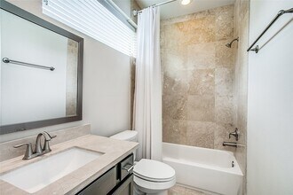 1508 Beall St in Houston, TX - Building Photo - Building Photo