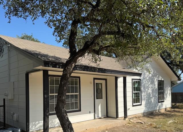 property at 525 Live Oak Dr