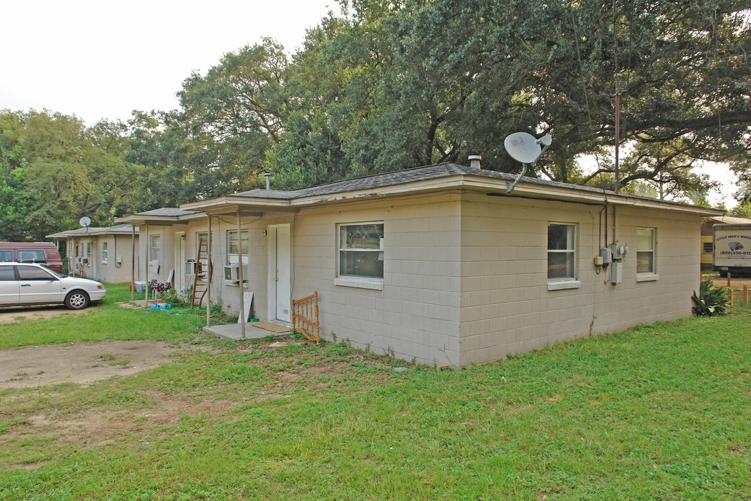 1700 Z St in Pensacola, FL - Foto de edificio