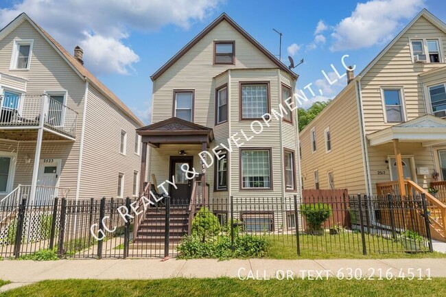 property at 2519 N Hamlin Ave