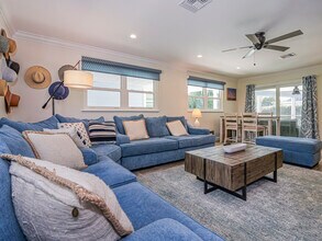 856 Norfolk Pine Ln in Vero Beach, FL - Building Photo - Building Photo