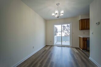 183 Austin Ryer Ln in Branford, CT - Foto de edificio - Building Photo
