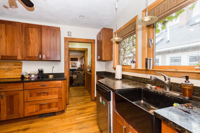 200 Calumet St, Unit 1 in Boston, MA - Building Photo - Building Photo