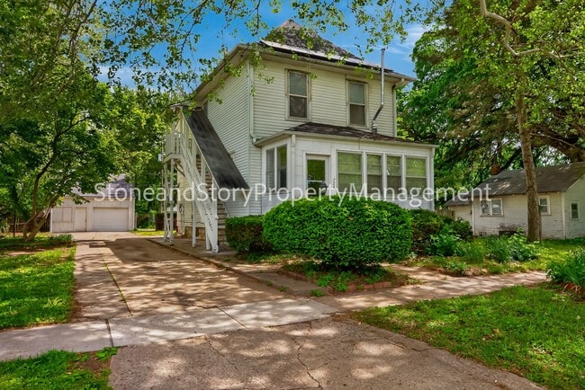 724 NE Wabash Ave in Topeka, KS - Building Photo - Building Photo