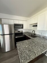 310 E Jack Ave in Baytown, TX - Building Photo - Building Photo