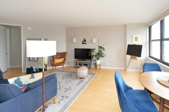 7000 Boulevard, Unit 15D in Guttenberg, NJ - Foto de edificio - Building Photo