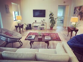 519 Shady Pine Way in Greenacres, FL - Building Photo