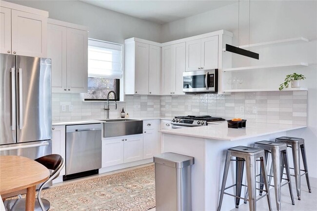 2105 Pennsylvania Ave in Austin, TX - Building Photo - Building Photo