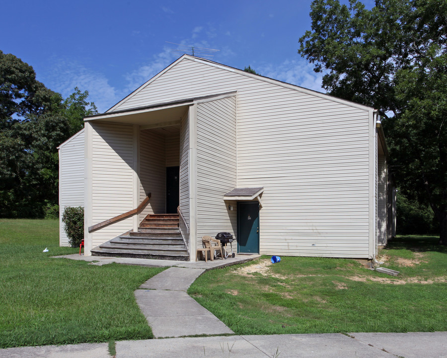 Cedar Grove Apartments in Leeds, AL - Building Photo