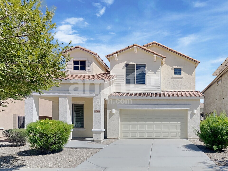 17403 W Langer Ln in Surprise, AZ - Building Photo