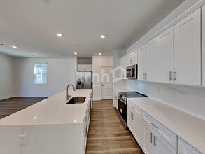 5856 Vaes Dothrak St in Las Vegas, NV - Building Photo - Building Photo